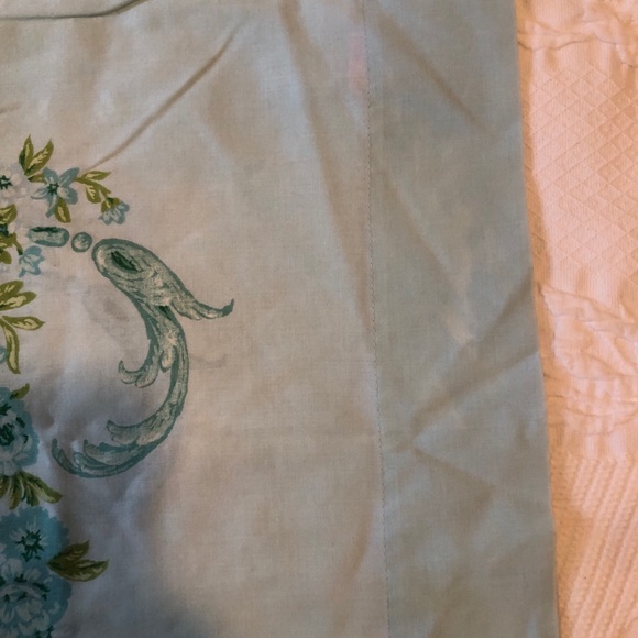 Vintage Blue Floral Pillowcase - x1 - Picture 3 of 4